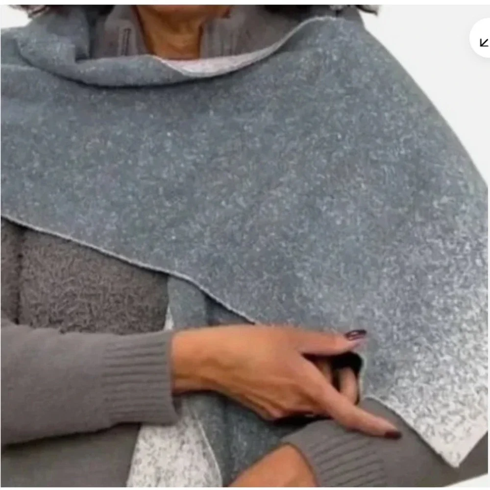 Barefoot Dreams CozyChic Lite Confetti Scarf Beanie Set‎ Smokey Green Fog Gray